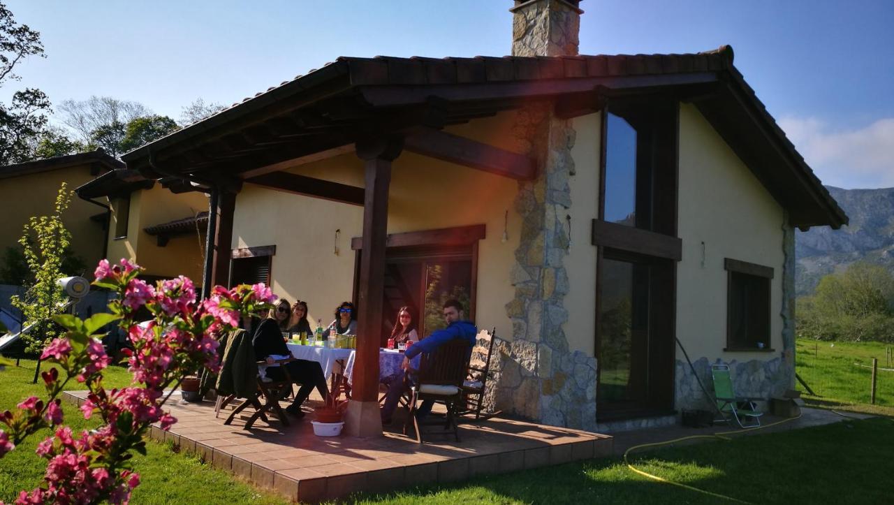 Casas Rurales Entrecastanos Onís Buitenkant foto