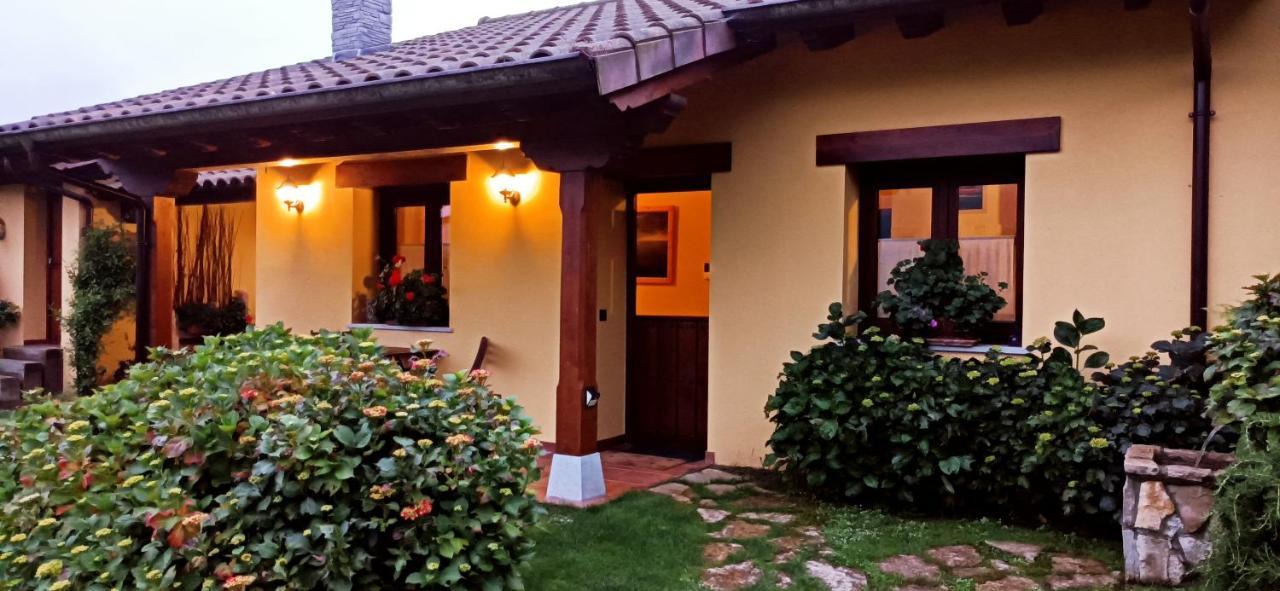 Casas Rurales Entrecastanos Onís Buitenkant foto