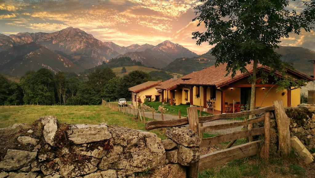 Casas Rurales Entrecastanos Onís Buitenkant foto